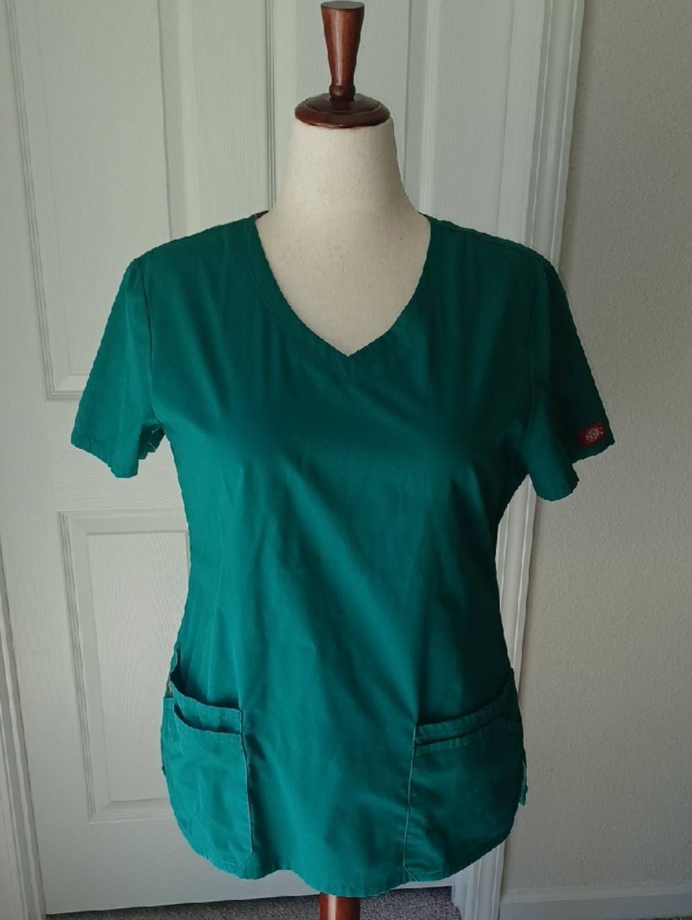 Dickies Green V-Neck Short Sleeve Scrub Top Large